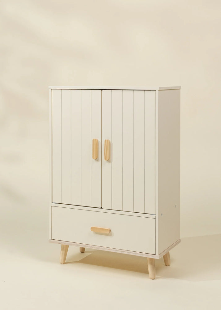 Wooden Dolls’ Closet