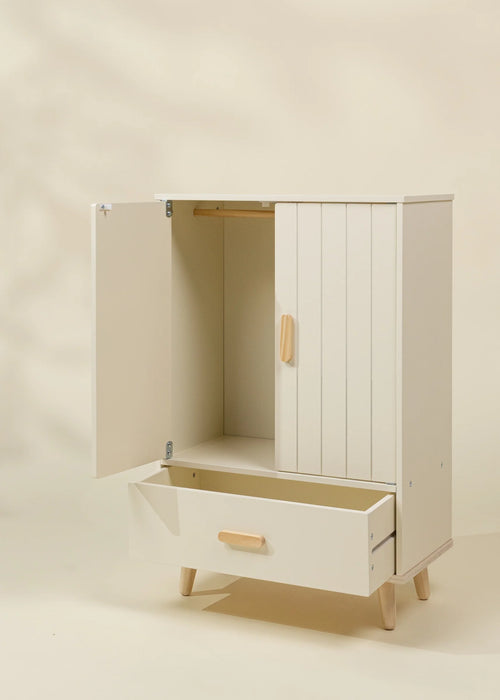 Wooden Dolls’ Closet