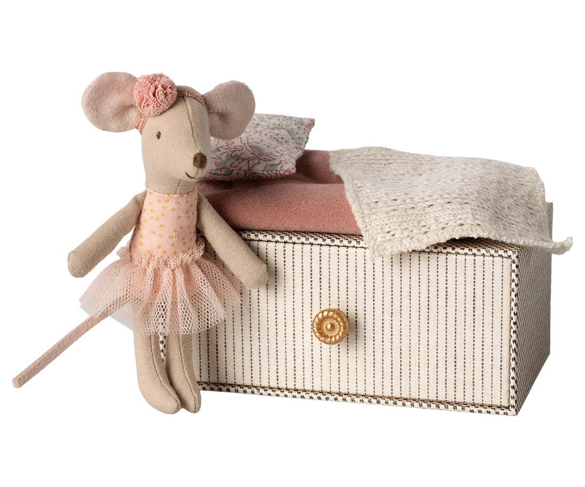 Dance Mouse in Daybed, Little Sister - JKA Toys